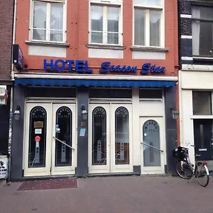Budget Season Star Amsterdam
